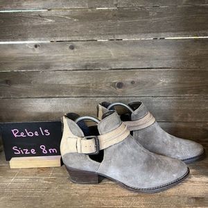 Womens Rebels Gray Suede‎ Leather Comfort Ankle Booties Boots Size 8 M GUC